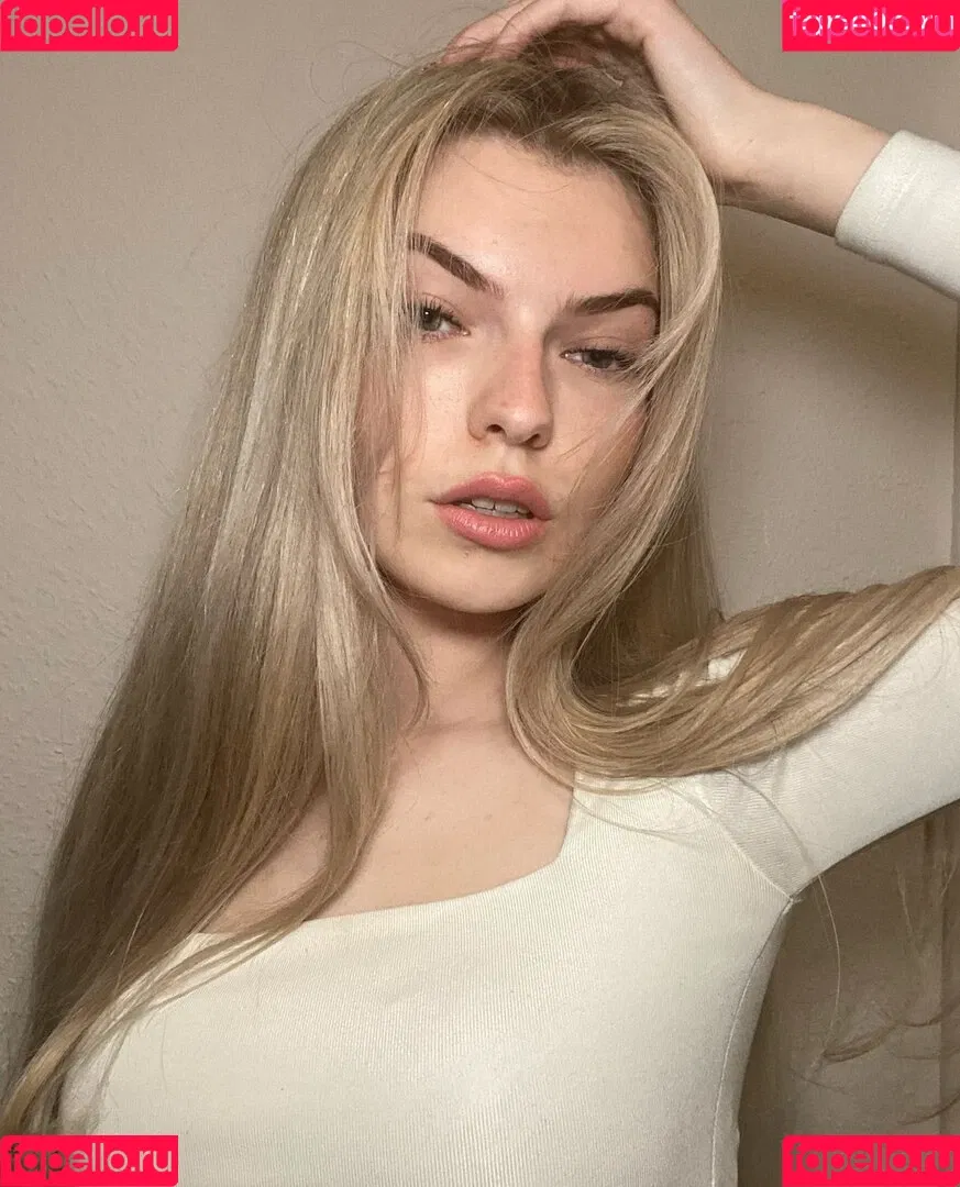 Katherine Markov Onlyfans Photo Gallery 