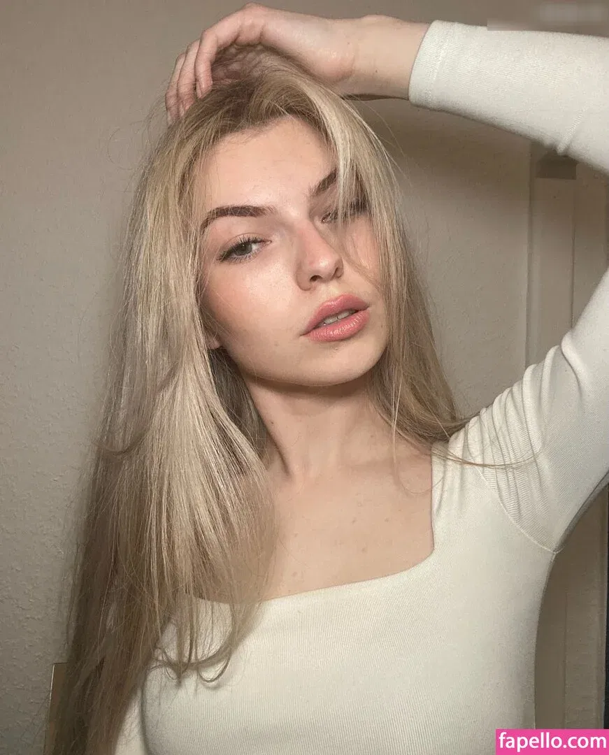 Katherine Markov Onlyfans Photo Gallery 