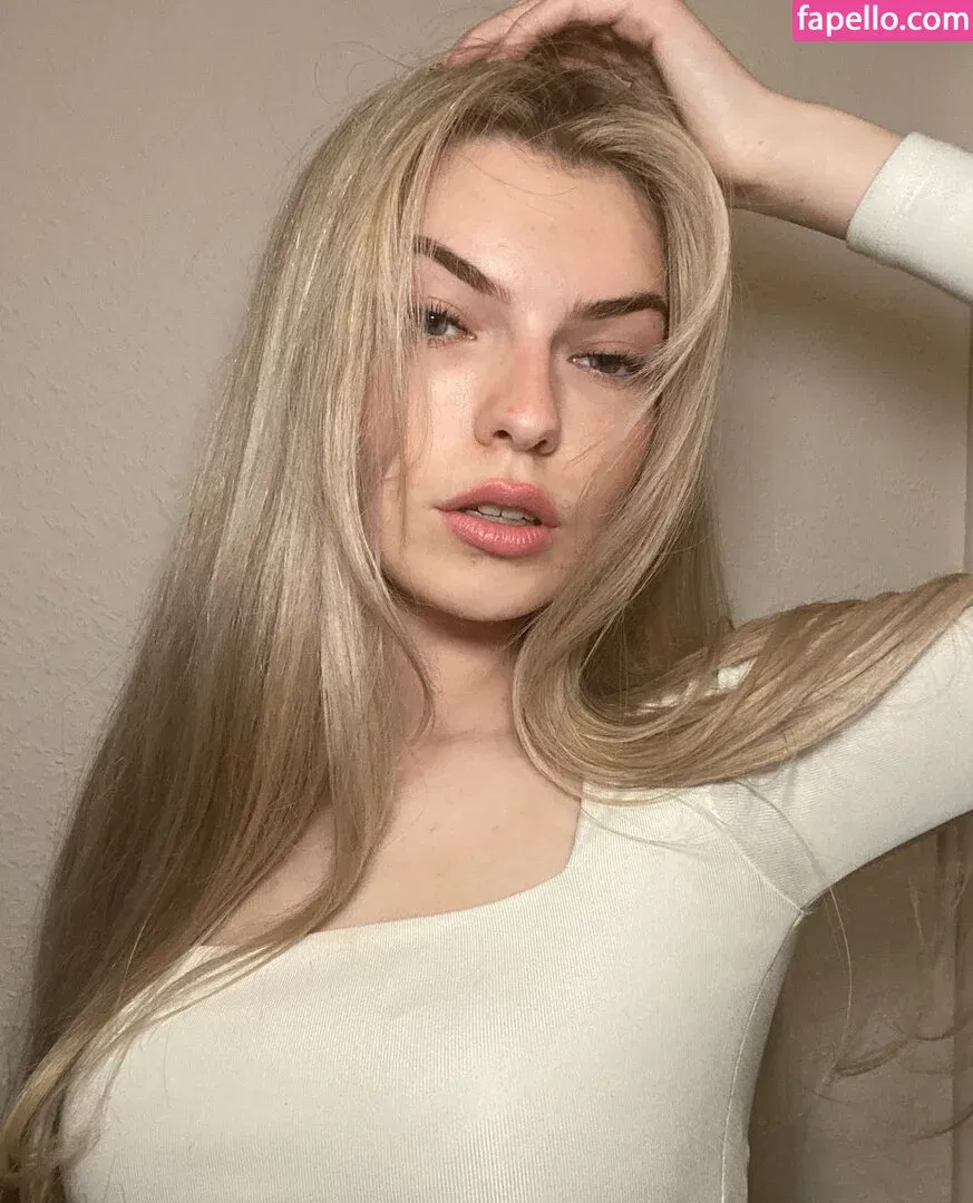Katherine Markov Onlyfans Photo Gallery 