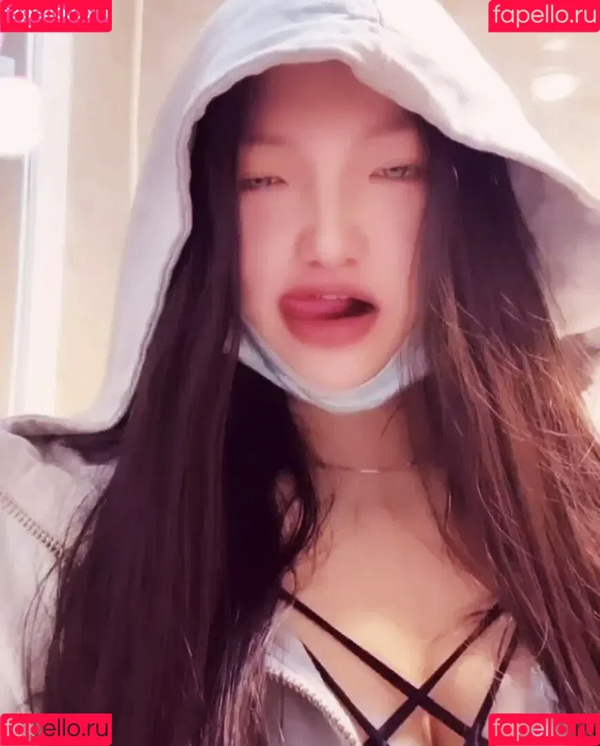 Guohui Onlyfans Photo Gallery 