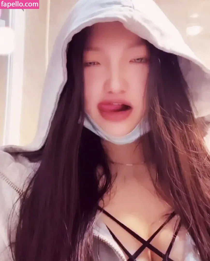 Guohui Onlyfans Photo Gallery 