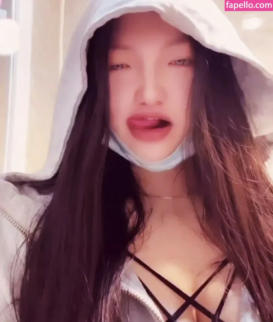 Guohui Onlyfans Photo Gallery 