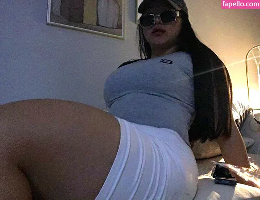 Guohui Onlyfans Photo Gallery 