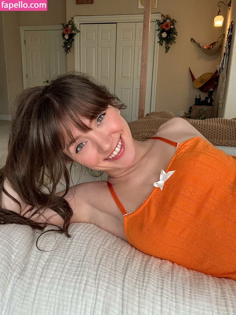 annaplusone Onlyfans Photo Gallery 