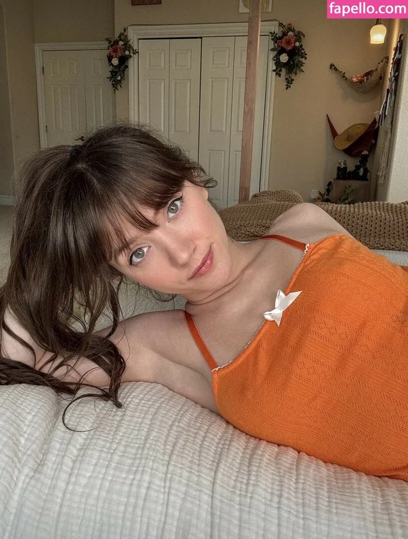 annaplusone Onlyfans Photo Gallery 