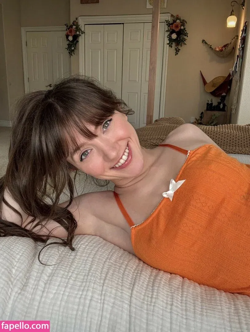 annaplusone Onlyfans Photo Gallery 