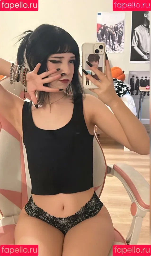 okneesuh Onlyfans Photo Gallery 
