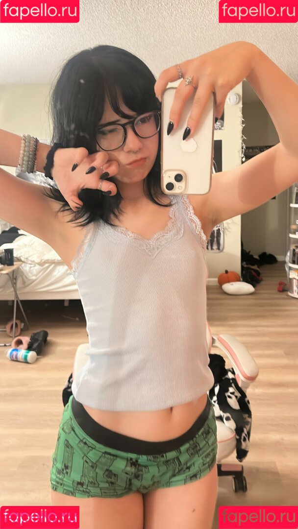 okneesuh Onlyfans Photo Gallery 