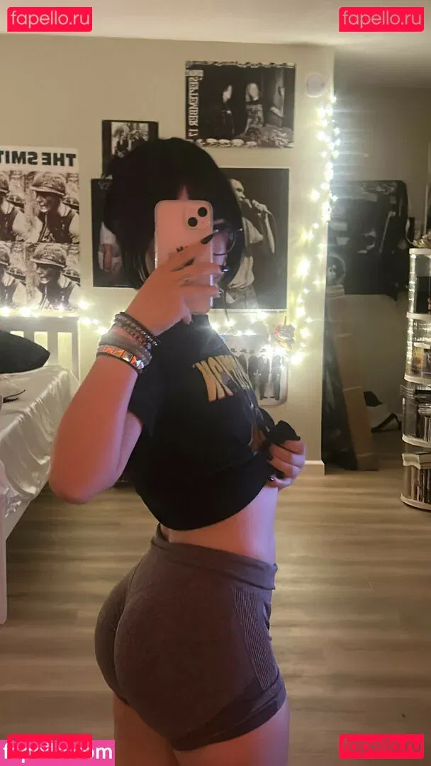 okneesuh Onlyfans Photo Gallery 