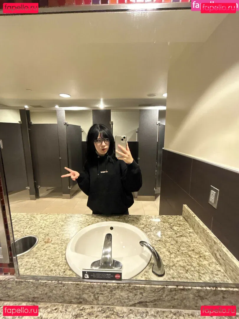 okneesuh Onlyfans Photo Gallery 