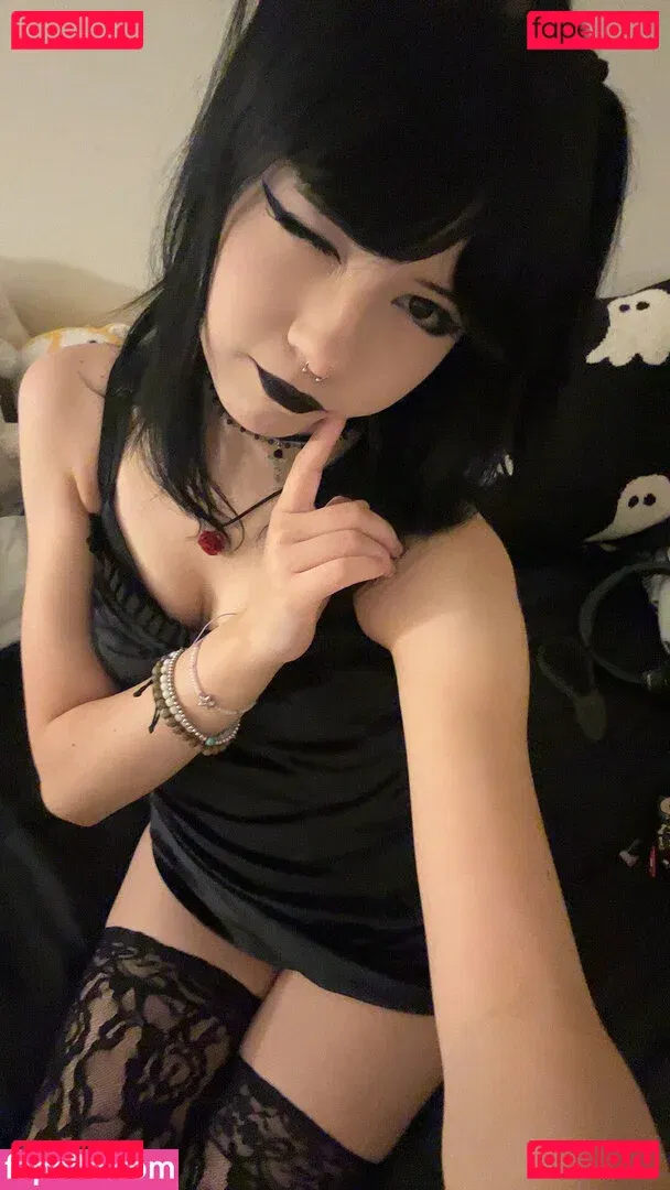 okneesuh Onlyfans Photo Gallery 