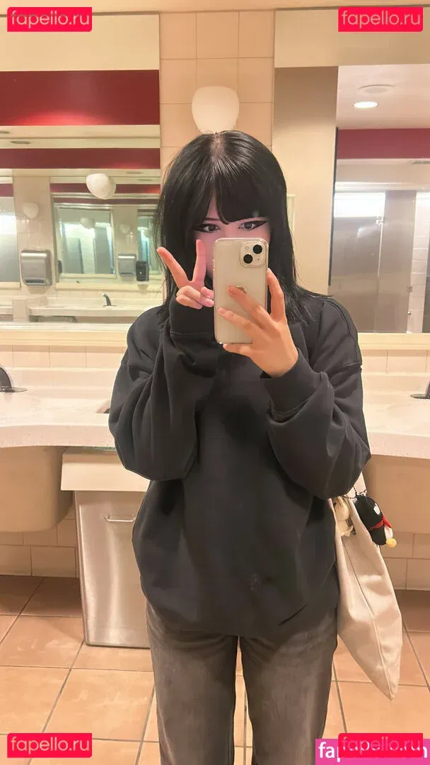 okneesuh Onlyfans Photo Gallery 