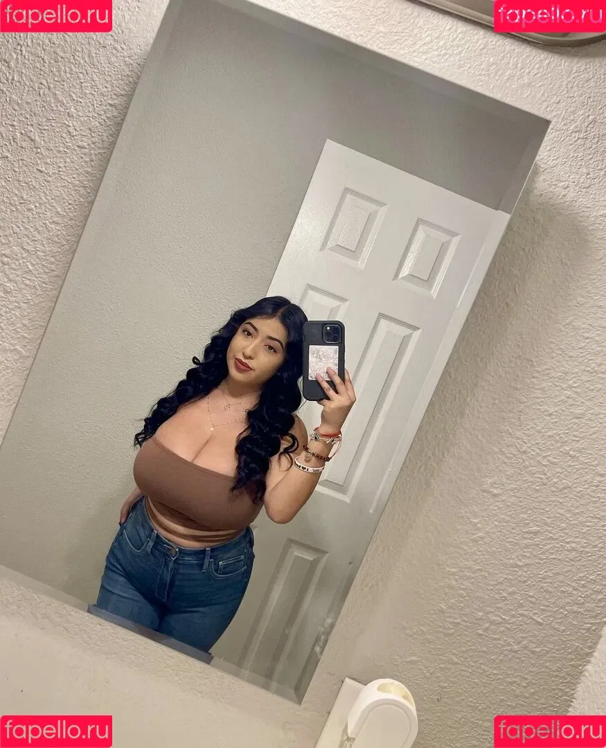 ashleyarambulaa Onlyfans Photo Gallery 
