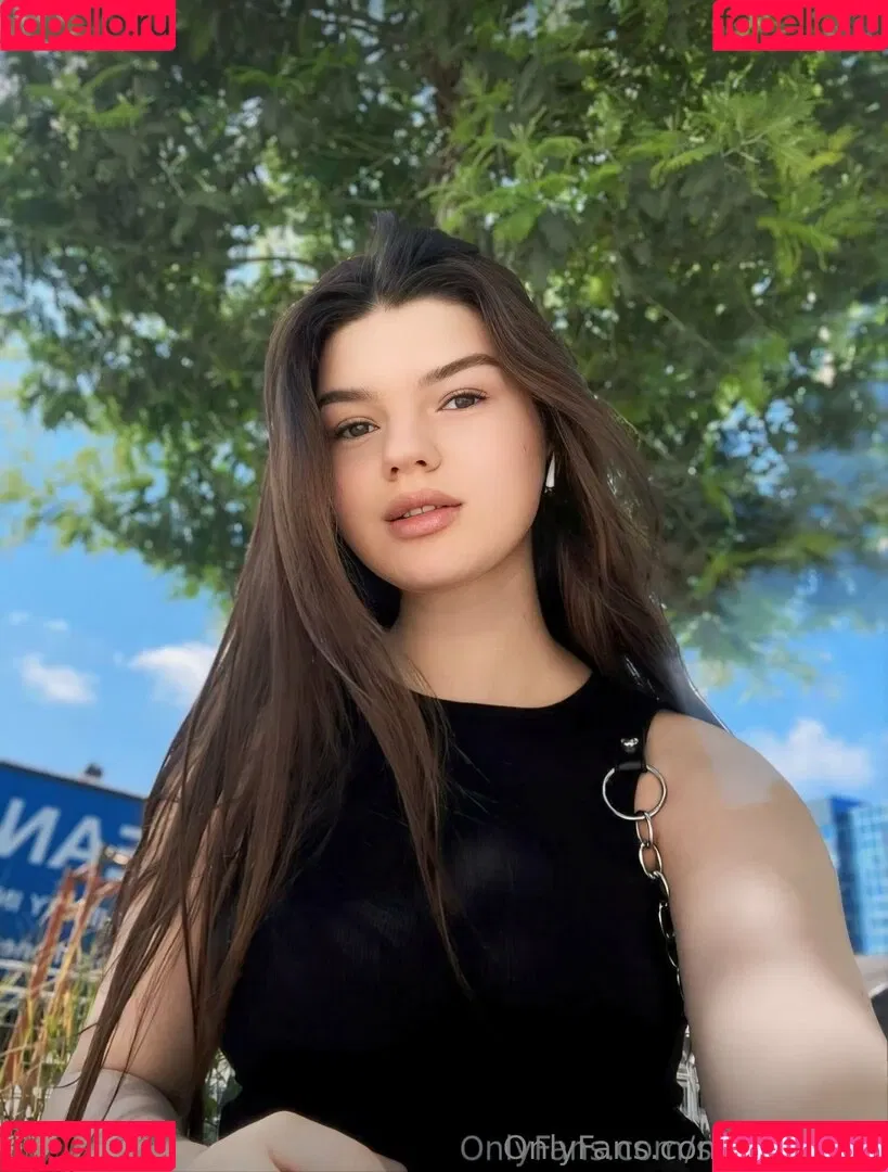 little_lilly Onlyfans Photo Gallery 