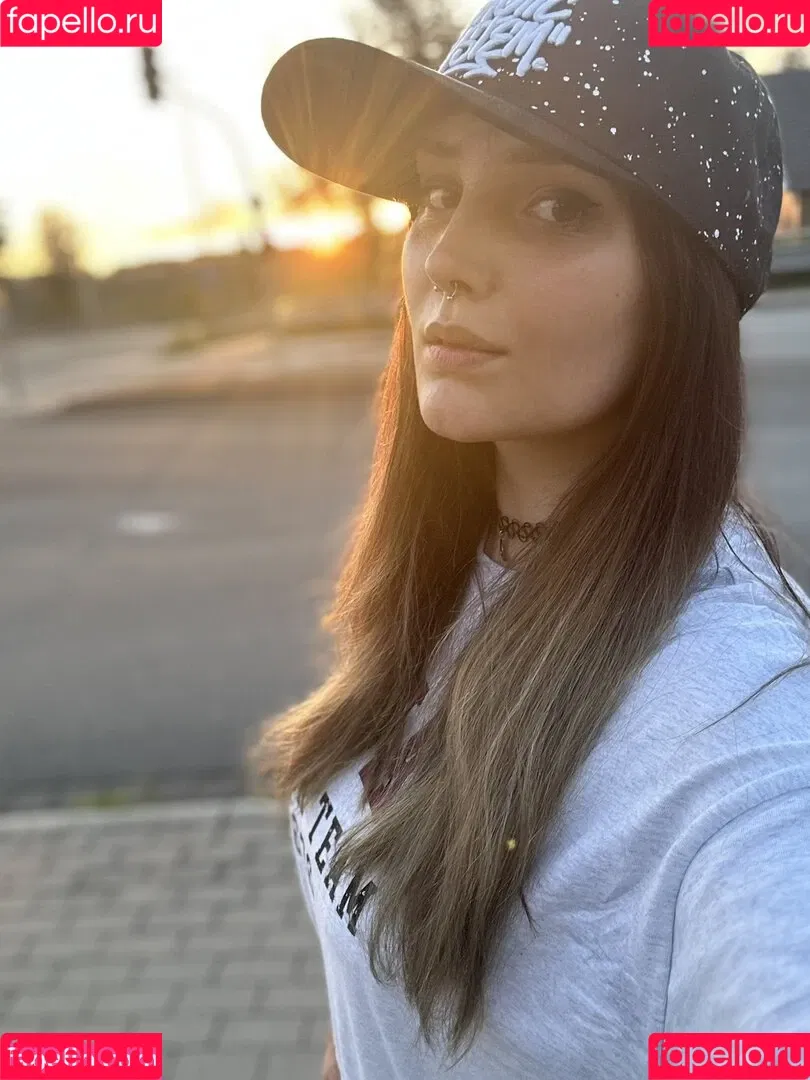 SmashLunatic Onlyfans Photo Gallery 
