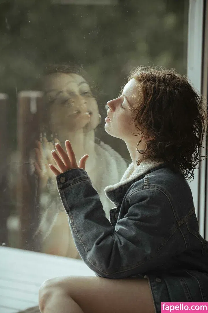 Sathira Onlyfans Photo Gallery 