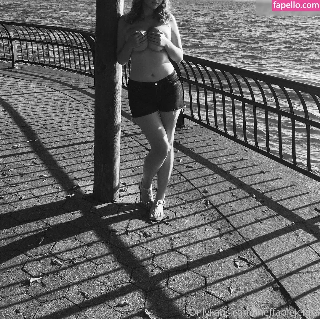 Ineffable Jenna Onlyfans Photo Gallery 