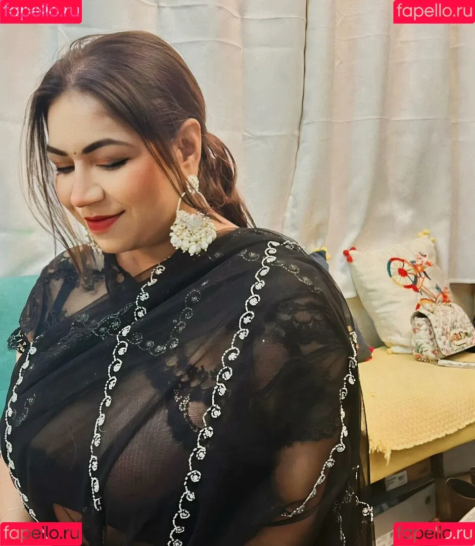 Charu S Onlyfans Photo Gallery 