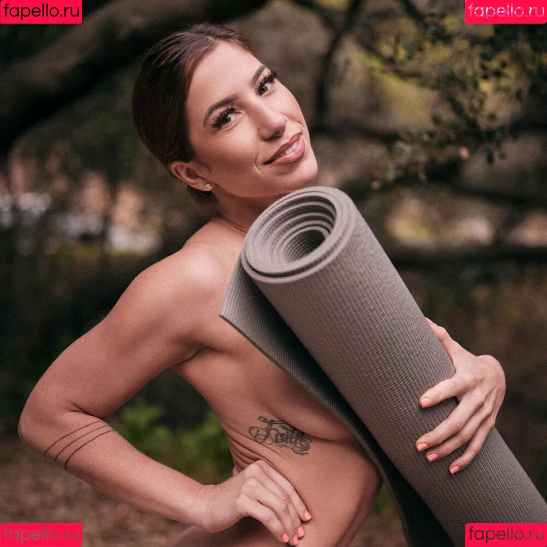 TrueNakedYoga Onlyfans Photo Gallery 