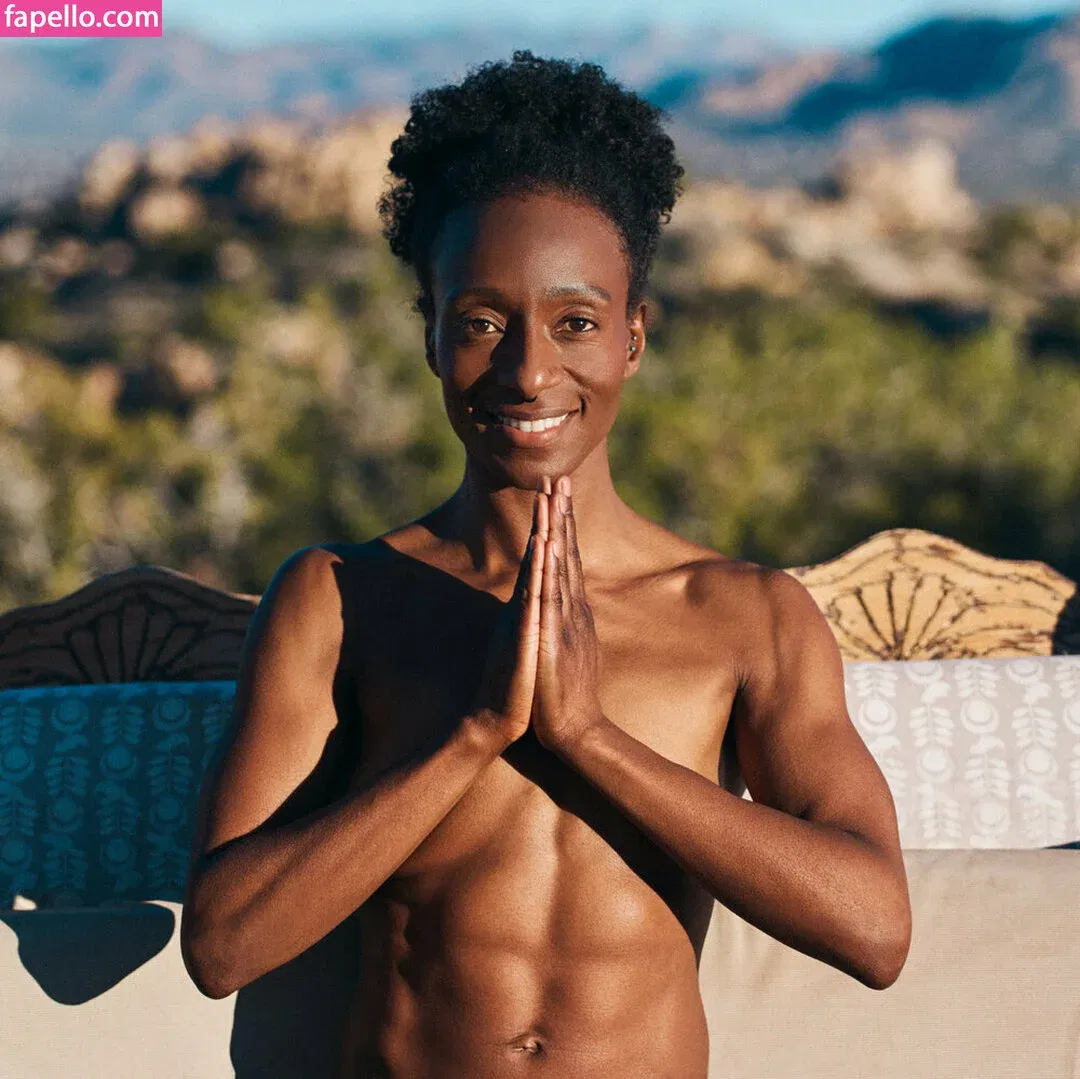 TrueNakedYoga Onlyfans Photo Gallery 