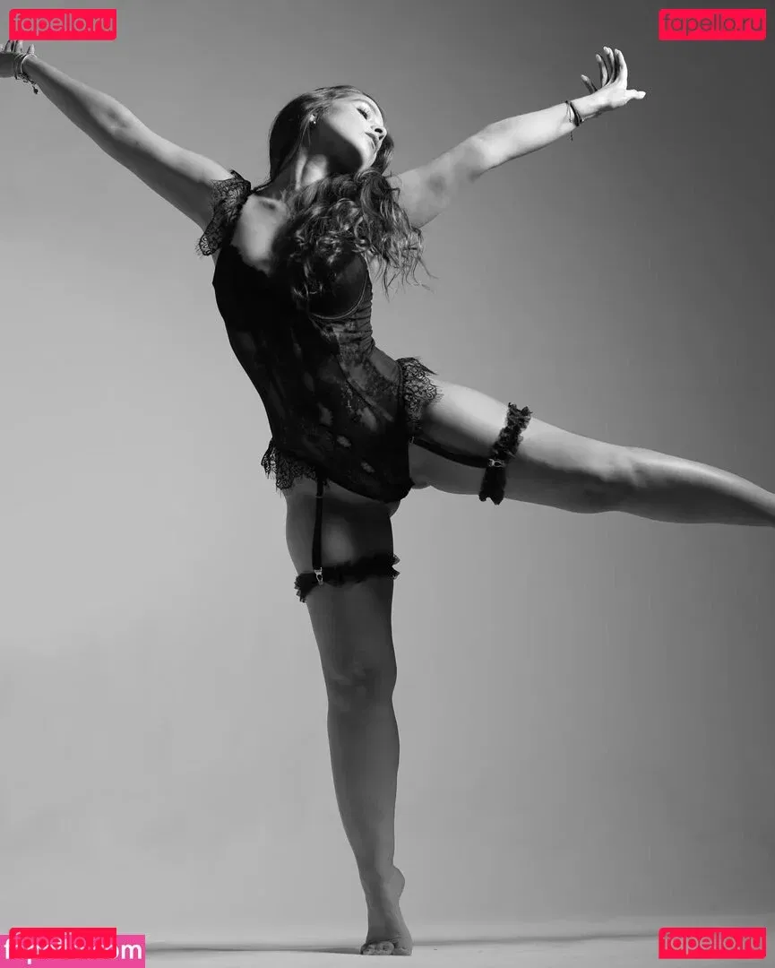 anac_gtz // art.romi Onlyfans Photo Gallery 