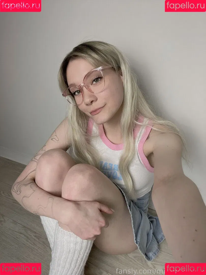 miraonlymira Onlyfans Photo Gallery 