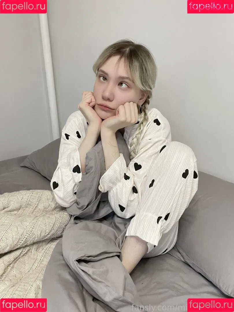 miraonlymira Onlyfans Photo Gallery 