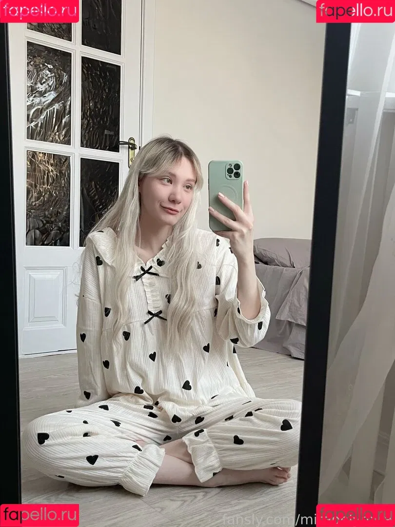 miraonlymira Onlyfans Photo Gallery 