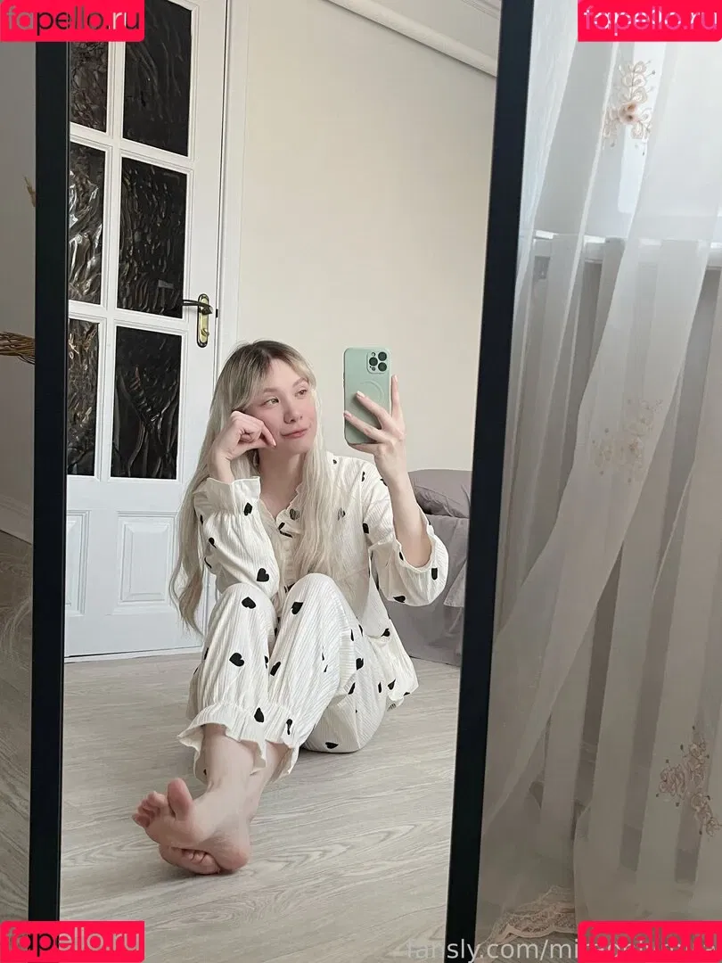 miraonlymira Onlyfans Photo Gallery 