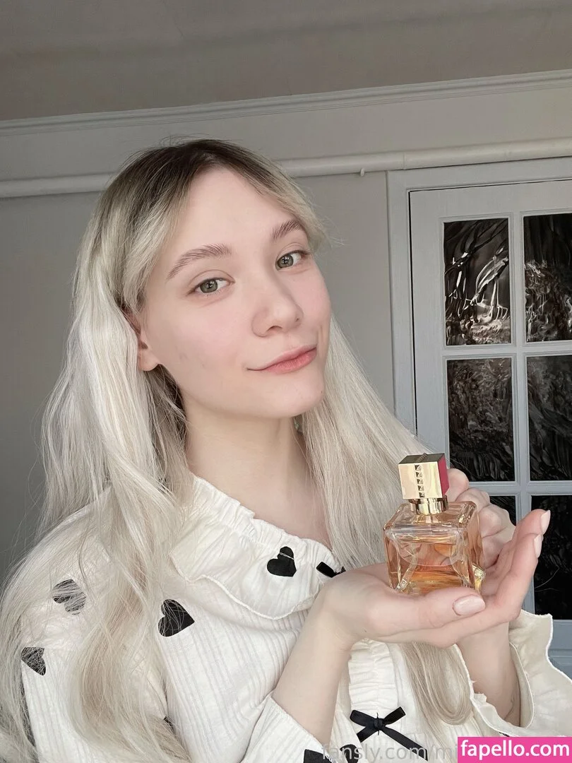 miraonlymira Onlyfans Photo Gallery 