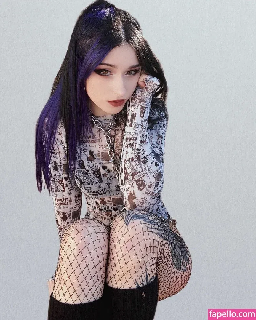 Xholdontillmay Onlyfans Photo Gallery 