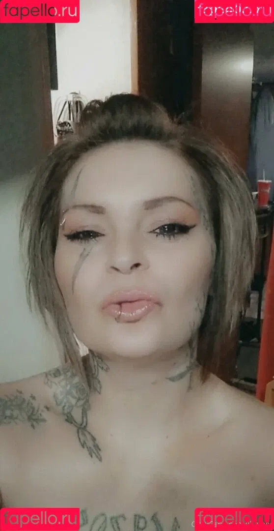 lluvely Onlyfans Photo Gallery 
