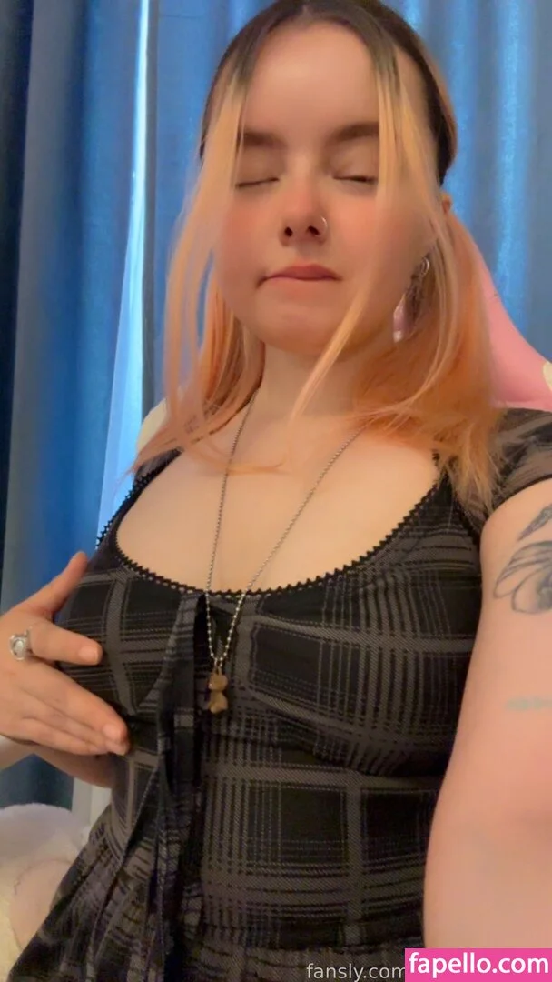 MelSpringg Onlyfans Photo Gallery 