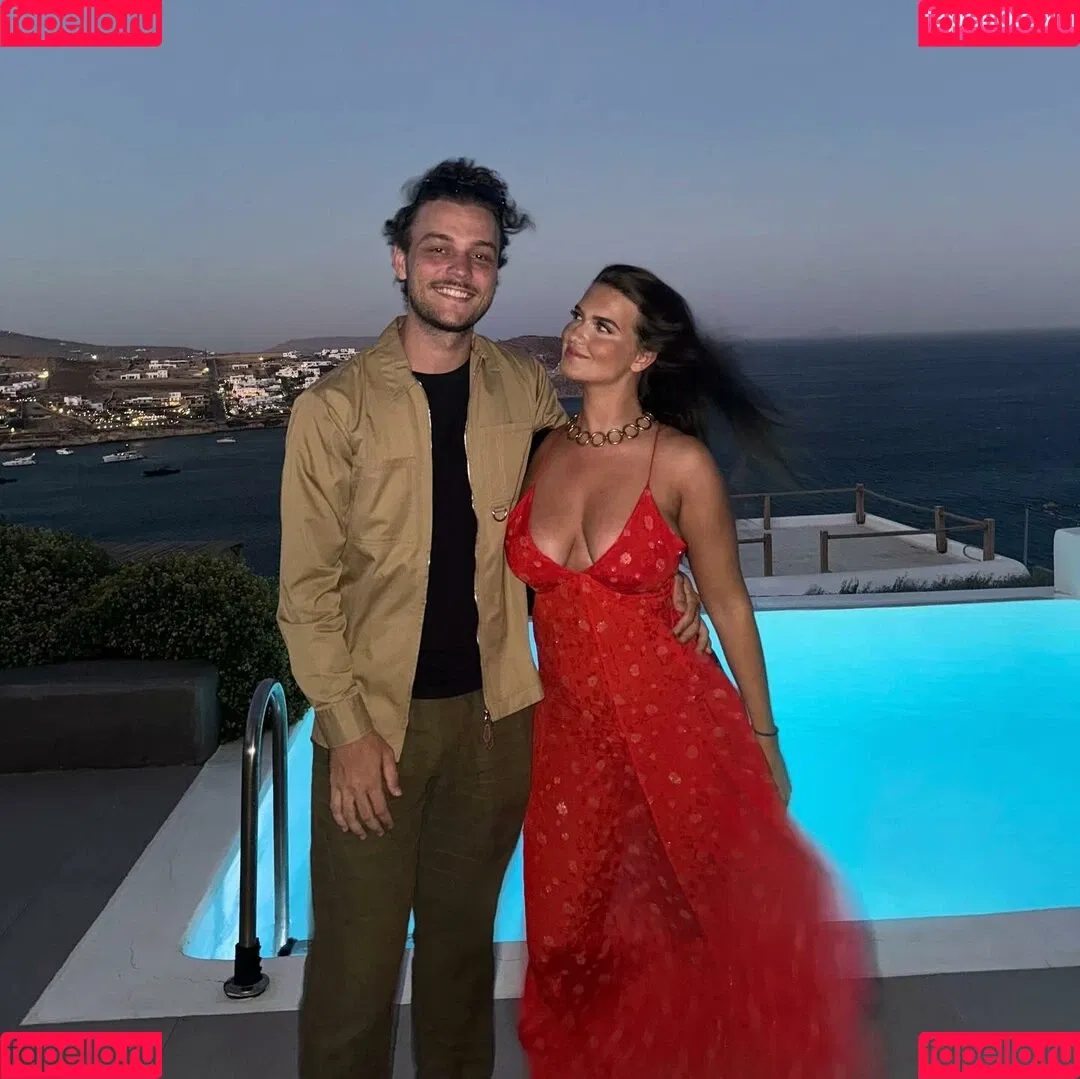 Camille Aubery Onlyfans Photo Gallery 