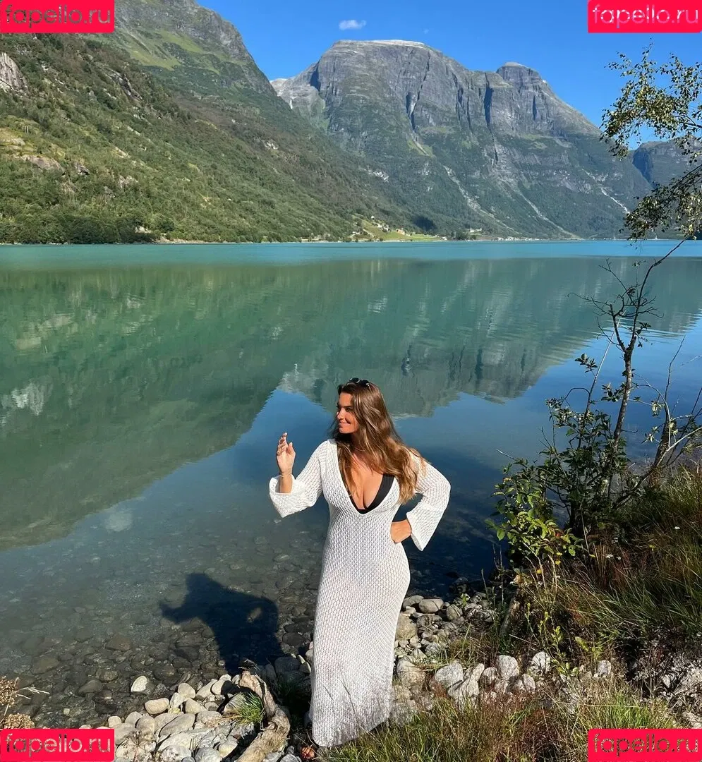 Camille Aubery Onlyfans Photo Gallery 