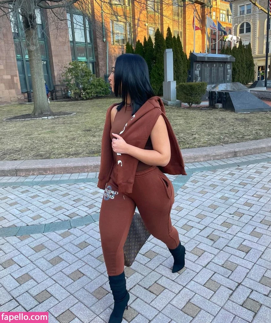 Memi_ Onlyfans Photo Gallery 