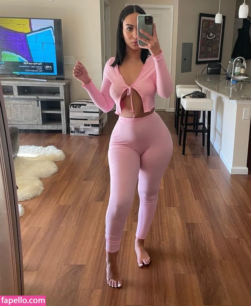 Memi_ Onlyfans Photo Gallery 