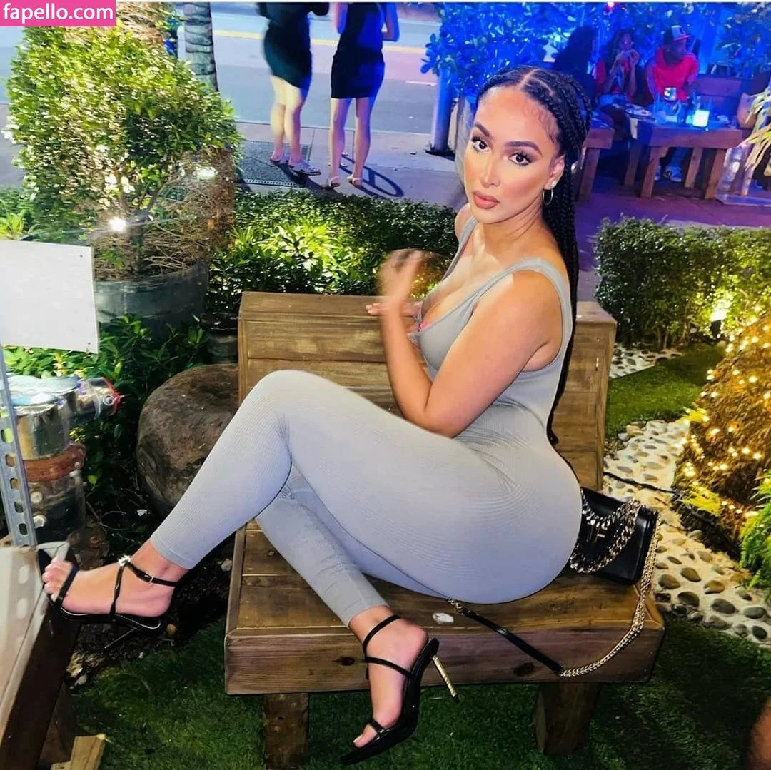 Memi_ Onlyfans Photo Gallery 