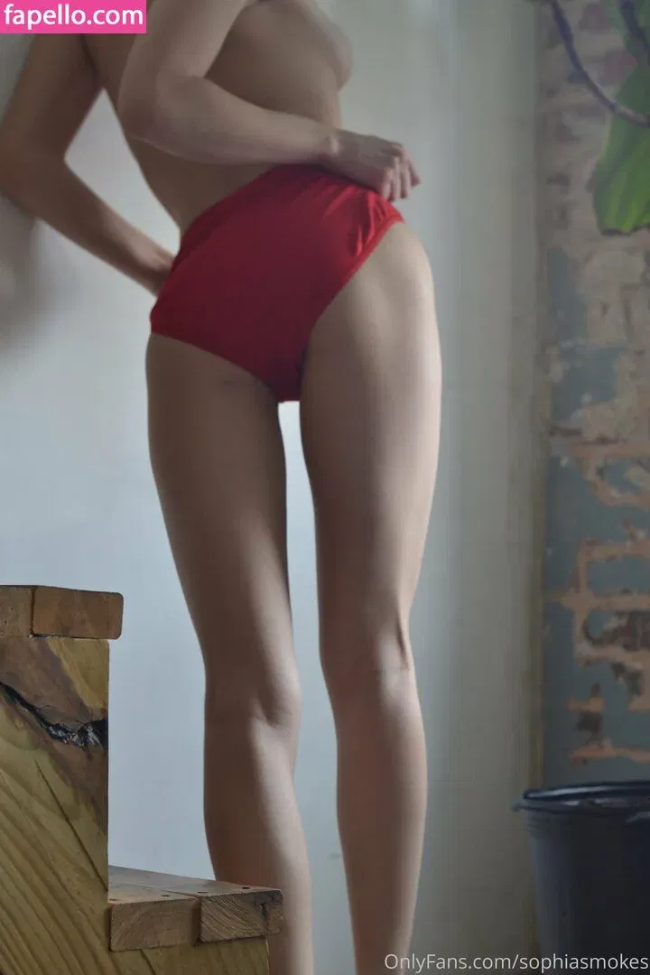 sophiasmokes Onlyfans Photo Gallery 