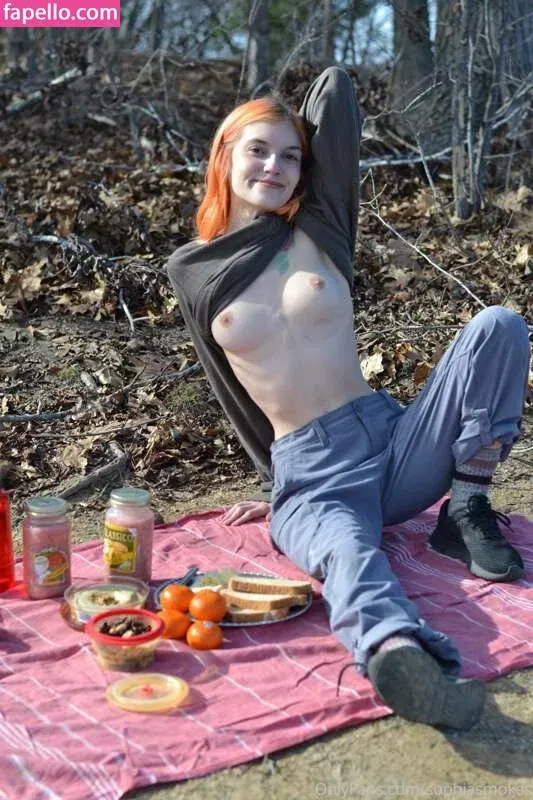 sophiasmokes Onlyfans Photo Gallery 