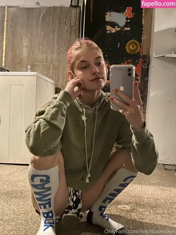 sophiasmokes Onlyfans Photo Gallery 