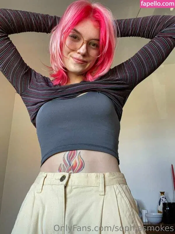 sophiasmokes Onlyfans Photo Gallery 