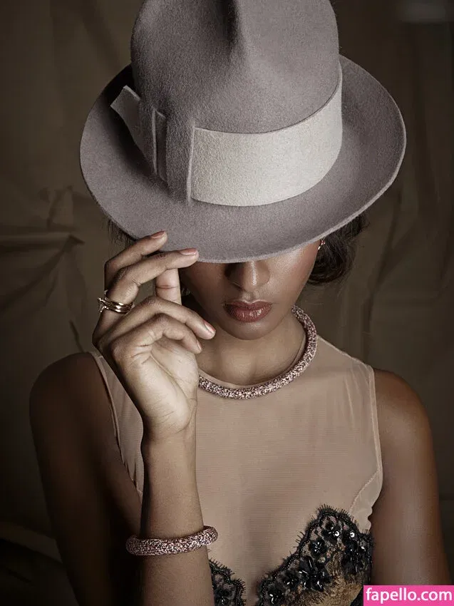 Sara Nuru Onlyfans Photo Gallery 