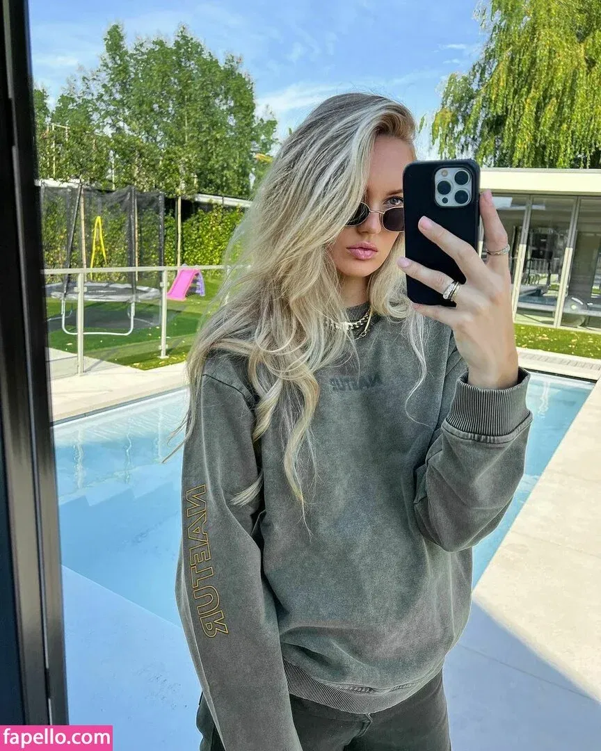 Romee Strijd Onlyfans Photo Gallery 