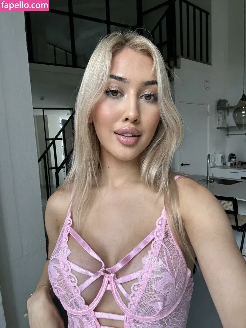 Bella Murphy Onlyfans Photo Gallery 