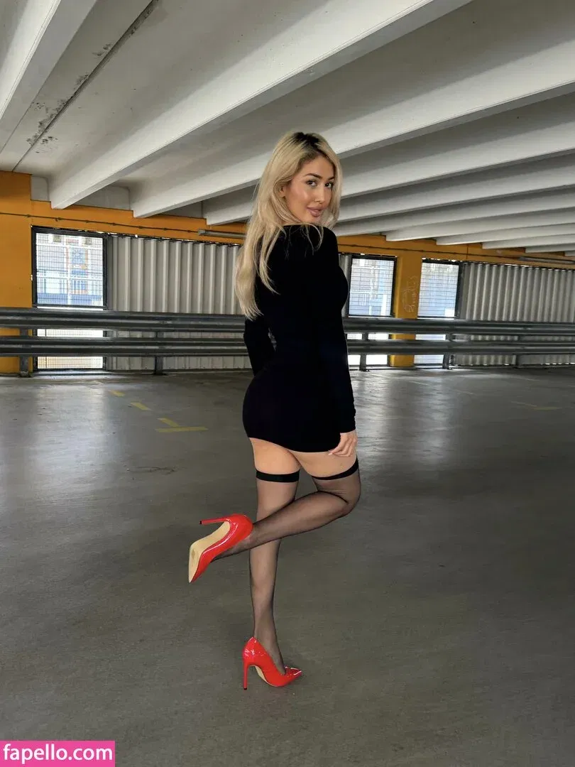 Bella Murphy Onlyfans Photo Gallery 