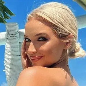 Alison Bowles Onlyfans Photo Gallery 