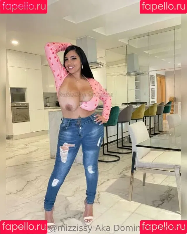 Dominican Poison Onlyfans Photo Gallery 
