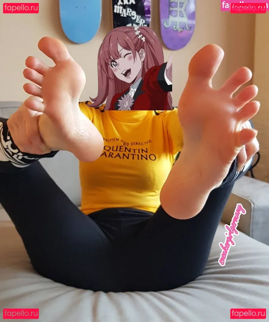 Emma Elba Onlyfans Photo Gallery 