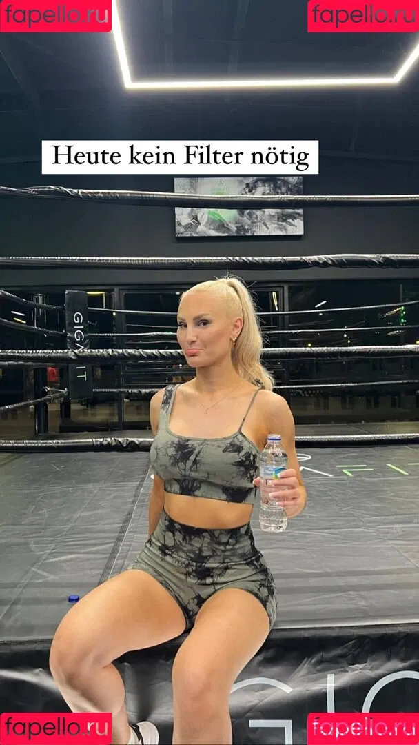 Giulie Hope Santana Onlyfans Photo Gallery 